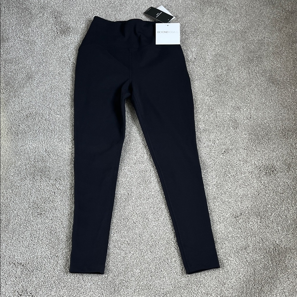 NWT beyond yoga Black High-Waisted Leggings size xs